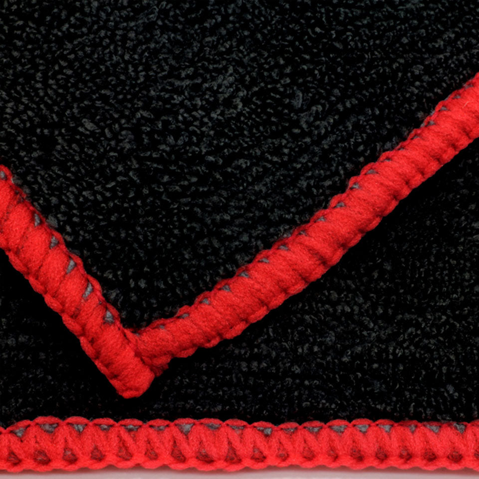 BLACK MICROFIBER TOWEL detail